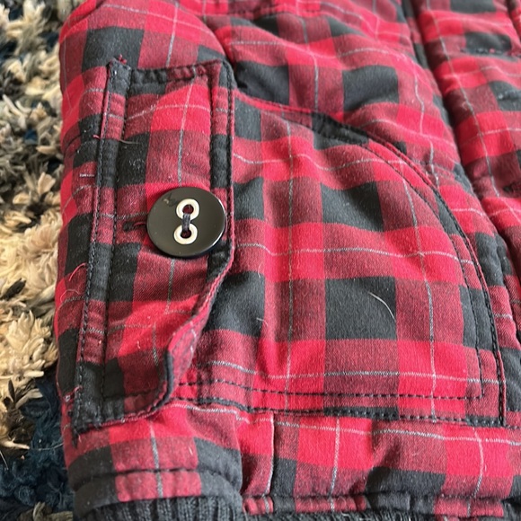 Maurice’s plaid vest - Picture 2 of 5